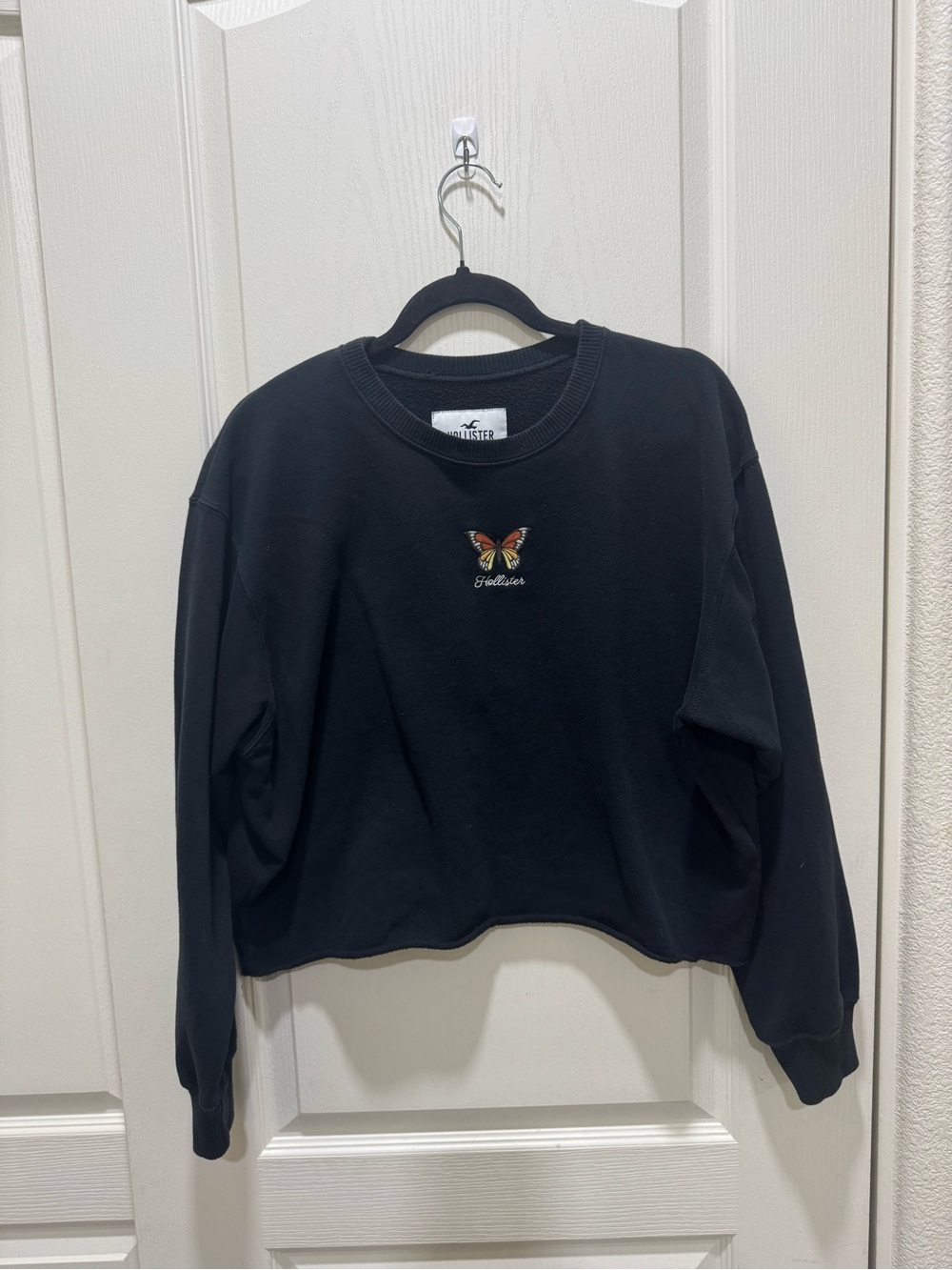 Hollister Black Butterfly Embroidered Cropped Sweatshirt L